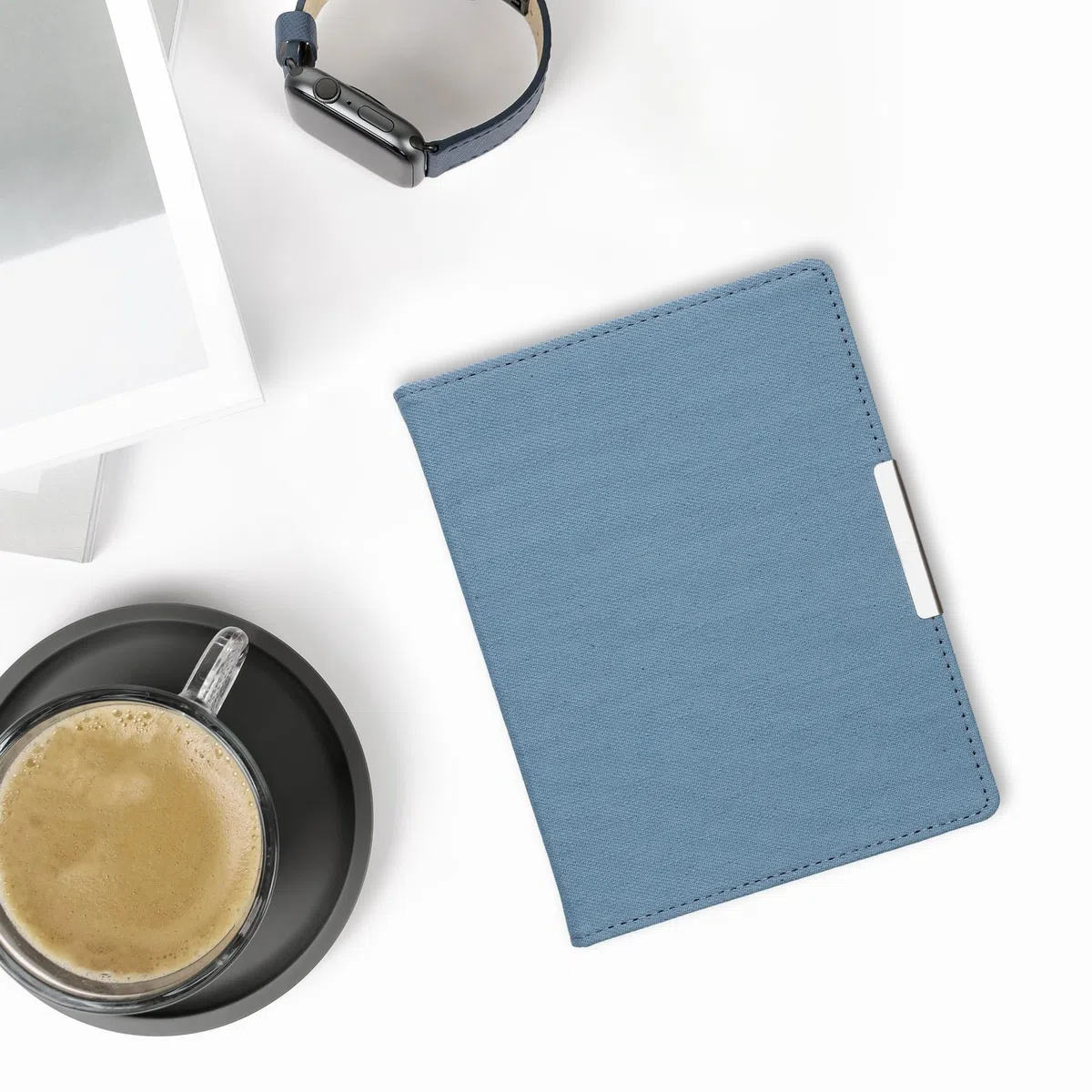 kwmobile Étui liseuse Compatible avec Kobo Aura H2O Edition 2 - Étui à Rabat magnétique Protection en Jean - Bleu